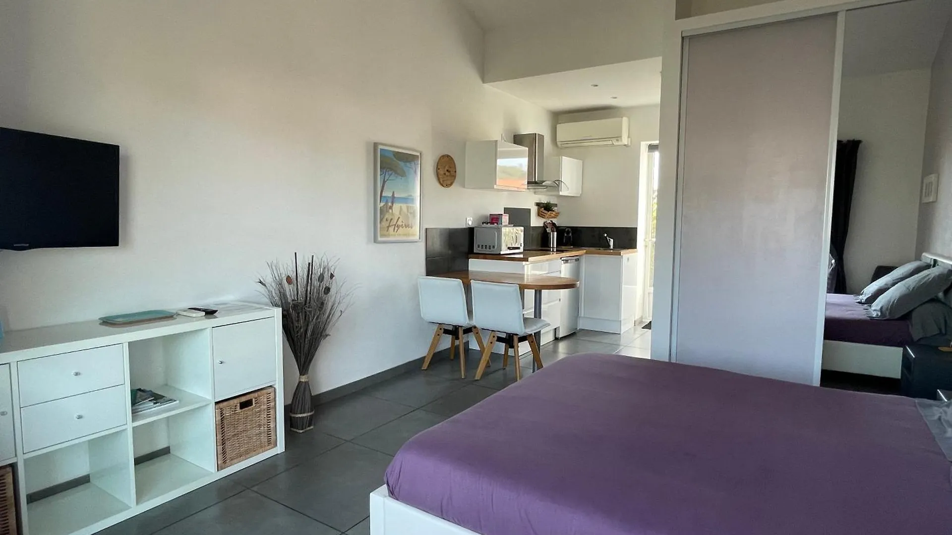 Plage A 400 M Studio Tout Confort Terrasse Clim Parking Hyeres