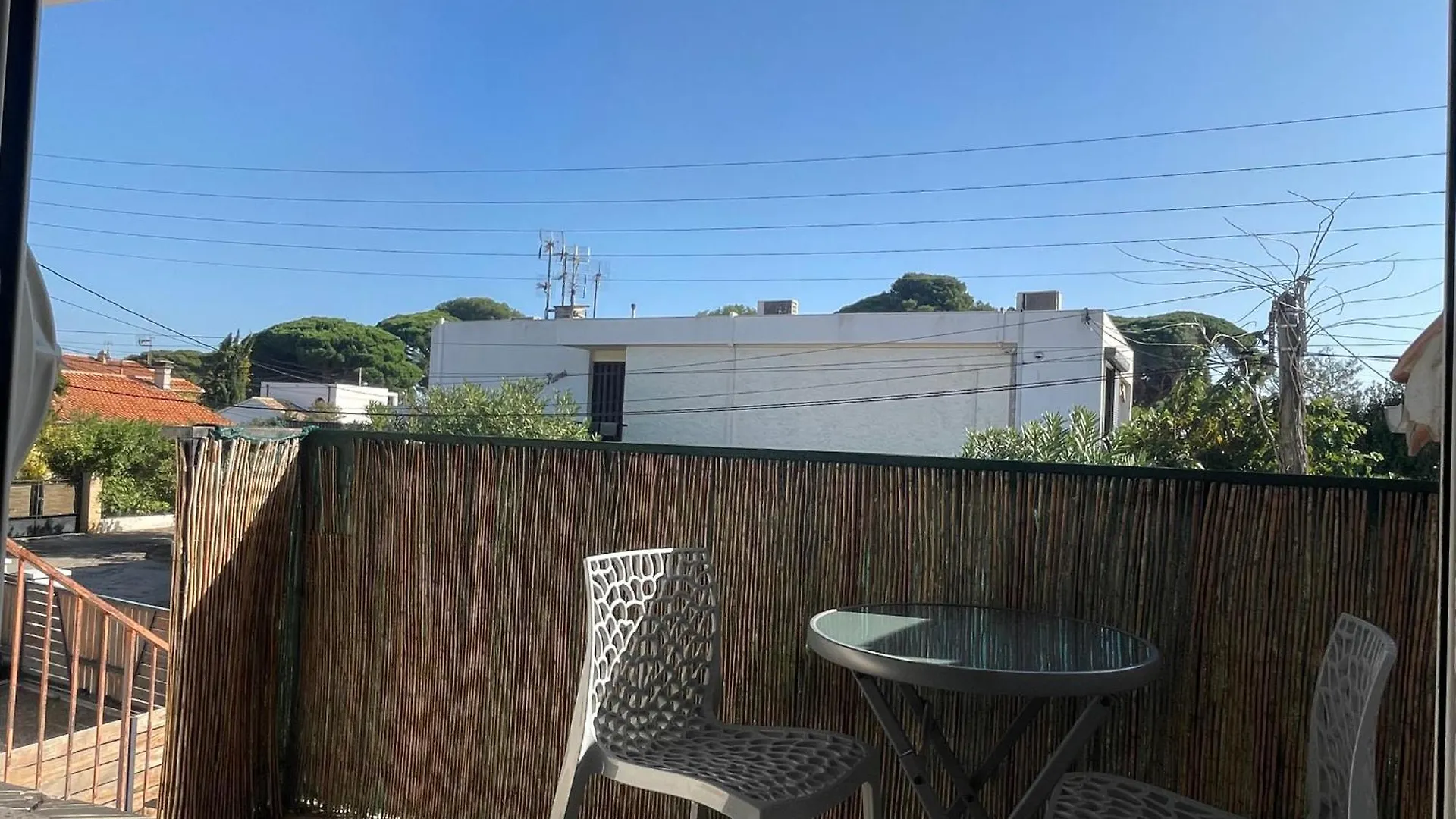 Apartment Plage A 400 M Studio Tout Confort Terrasse Clim Parking Hyeres