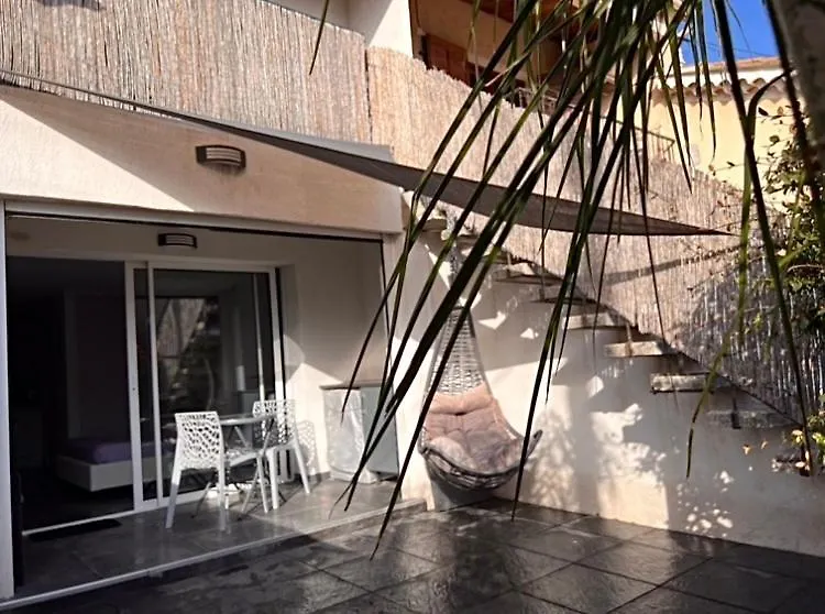 Plage A 400 M Studio Tout Confort Terrasse Clim Parking Hyeres Apartment